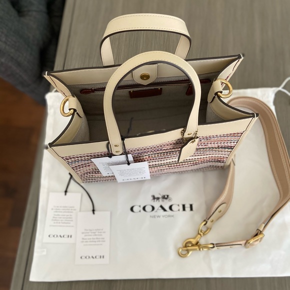 coach upwoven field tote